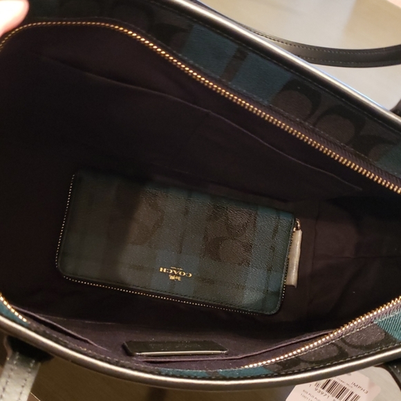 Coach tote & wallet - Picture 7 of 8
